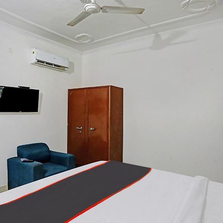 Collection O Mayank Guest House Near Iskcon Temple Noida Kālkāji Devi Екстериор снимка
