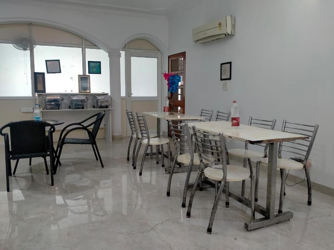 Collection O Mayank Guest House Near Iskcon Temple Noida Kālkāji Devi Екстериор снимка