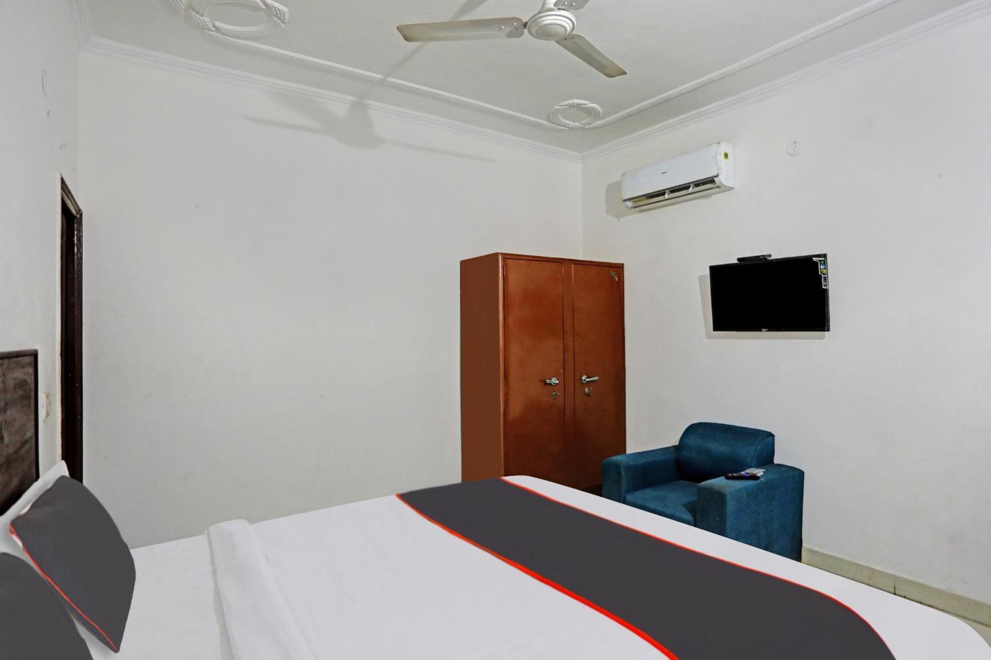 Collection O Mayank Guest House Near Iskcon Temple Noida Kālkāji Devi Екстериор снимка