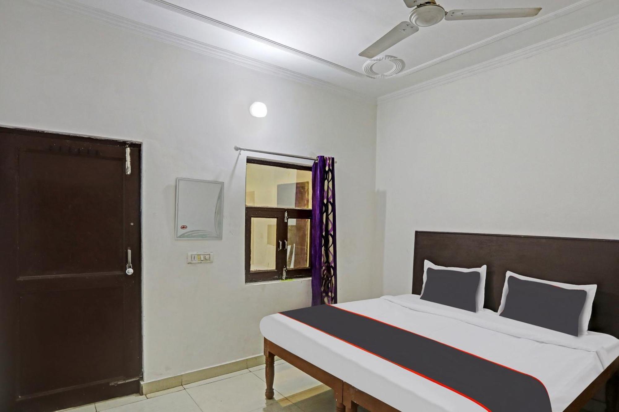Collection O Mayank Guest House Near Iskcon Temple Noida Kālkāji Devi Екстериор снимка