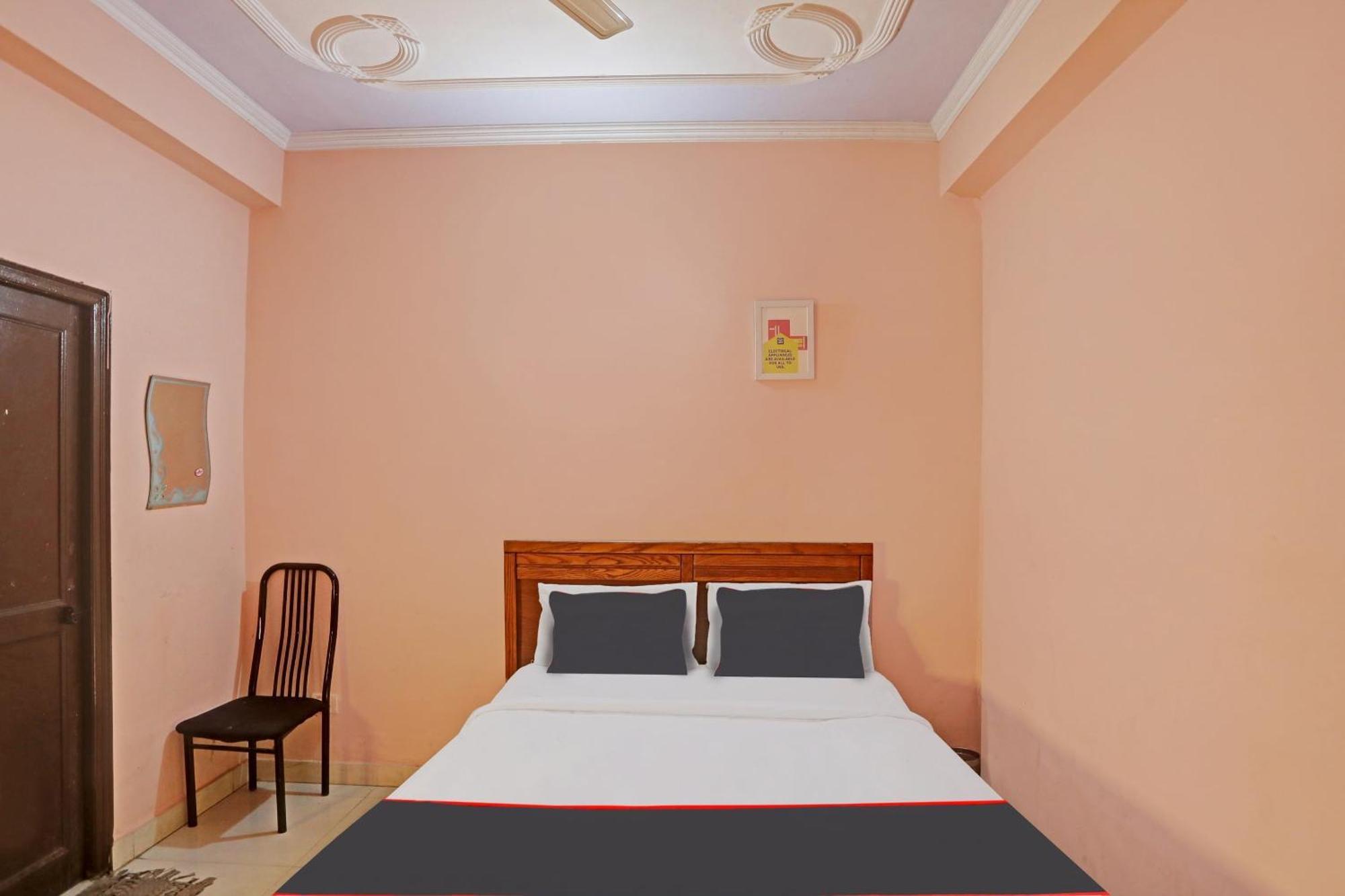 Collection O Mayank Guest House Near Iskcon Temple Noida Kālkāji Devi Екстериор снимка