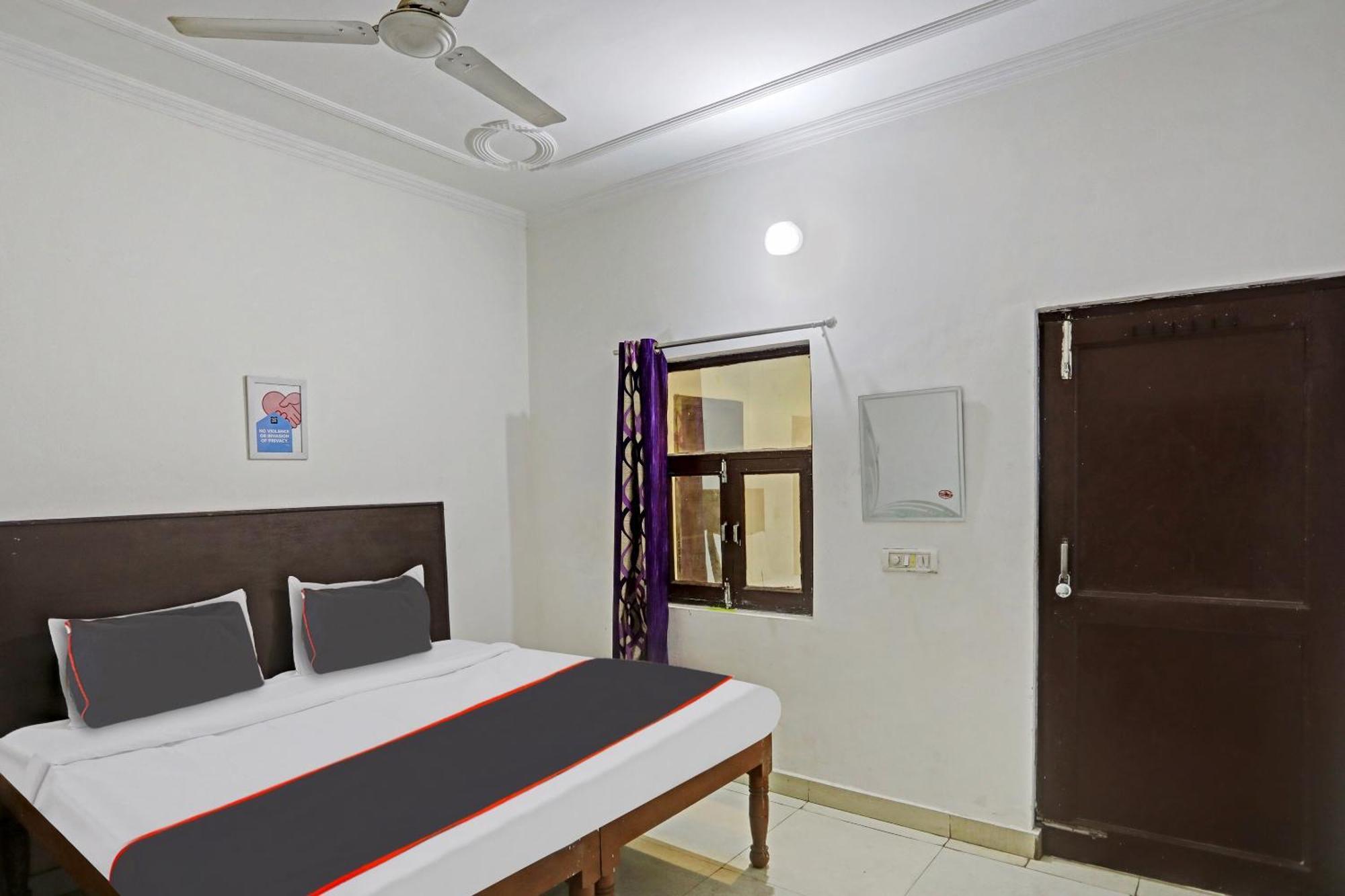 Collection O Mayank Guest House Near Iskcon Temple Noida Kālkāji Devi Екстериор снимка