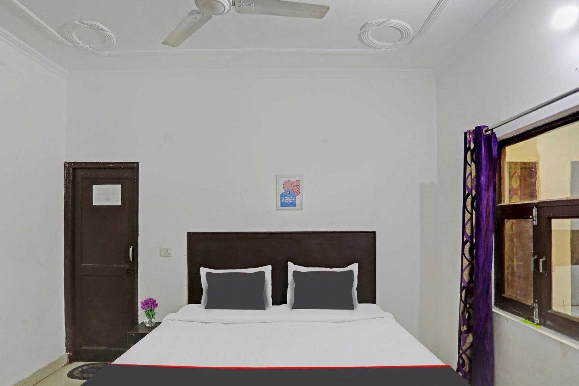 Collection O Mayank Guest House Near Iskcon Temple Noida Kālkāji Devi Екстериор снимка
