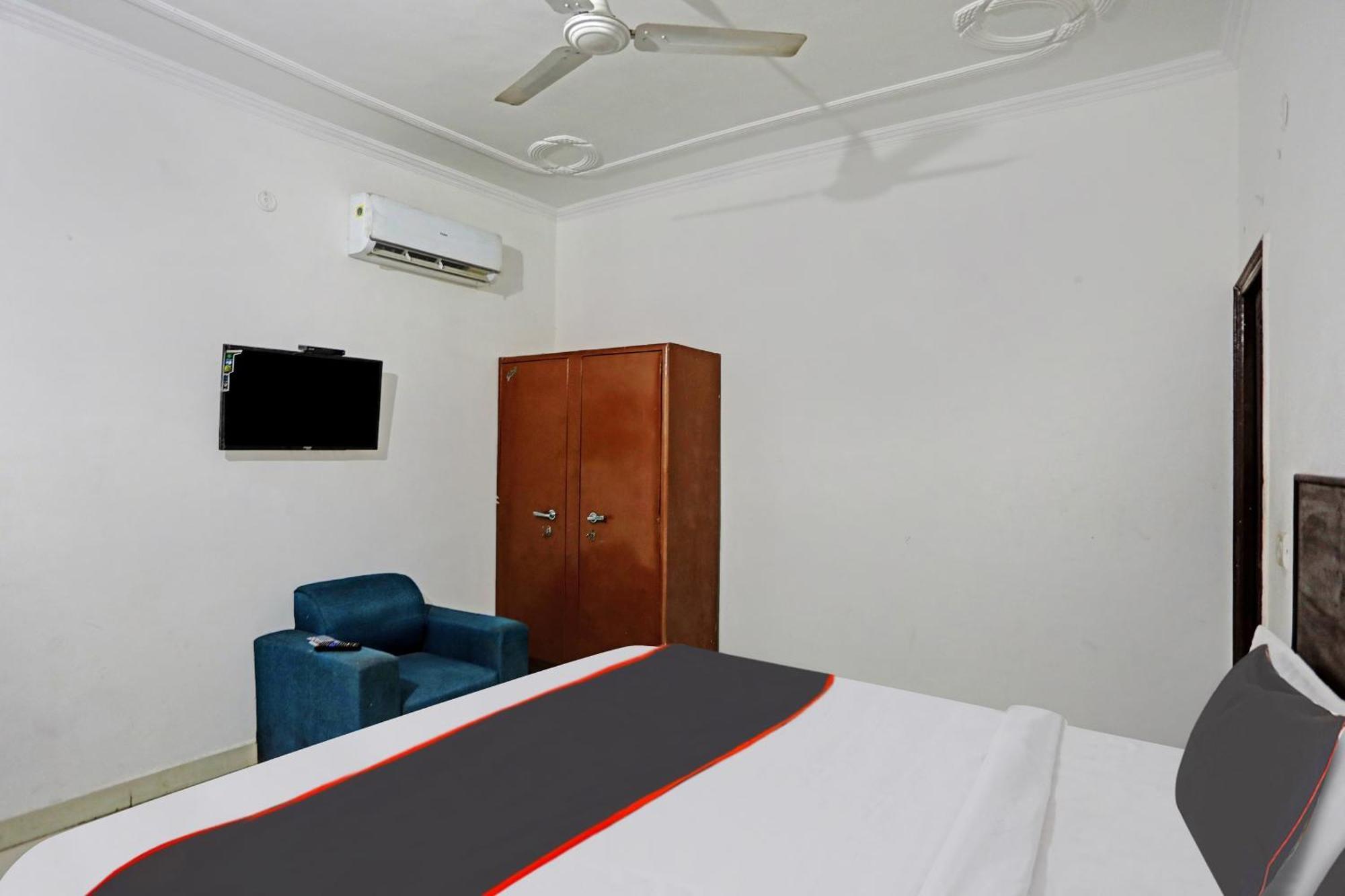 Collection O Mayank Guest House Near Iskcon Temple Noida Kālkāji Devi Екстериор снимка